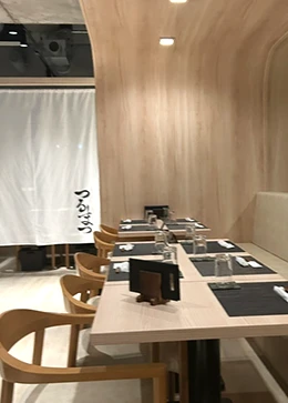 つるまつ店内写真