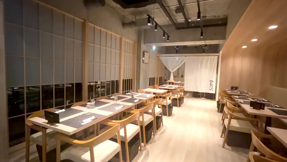 テーブル席　写真